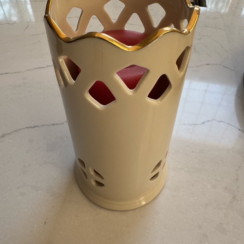 Lenox cream  and Gold Candle Holder with Intricate Cutout Pattern